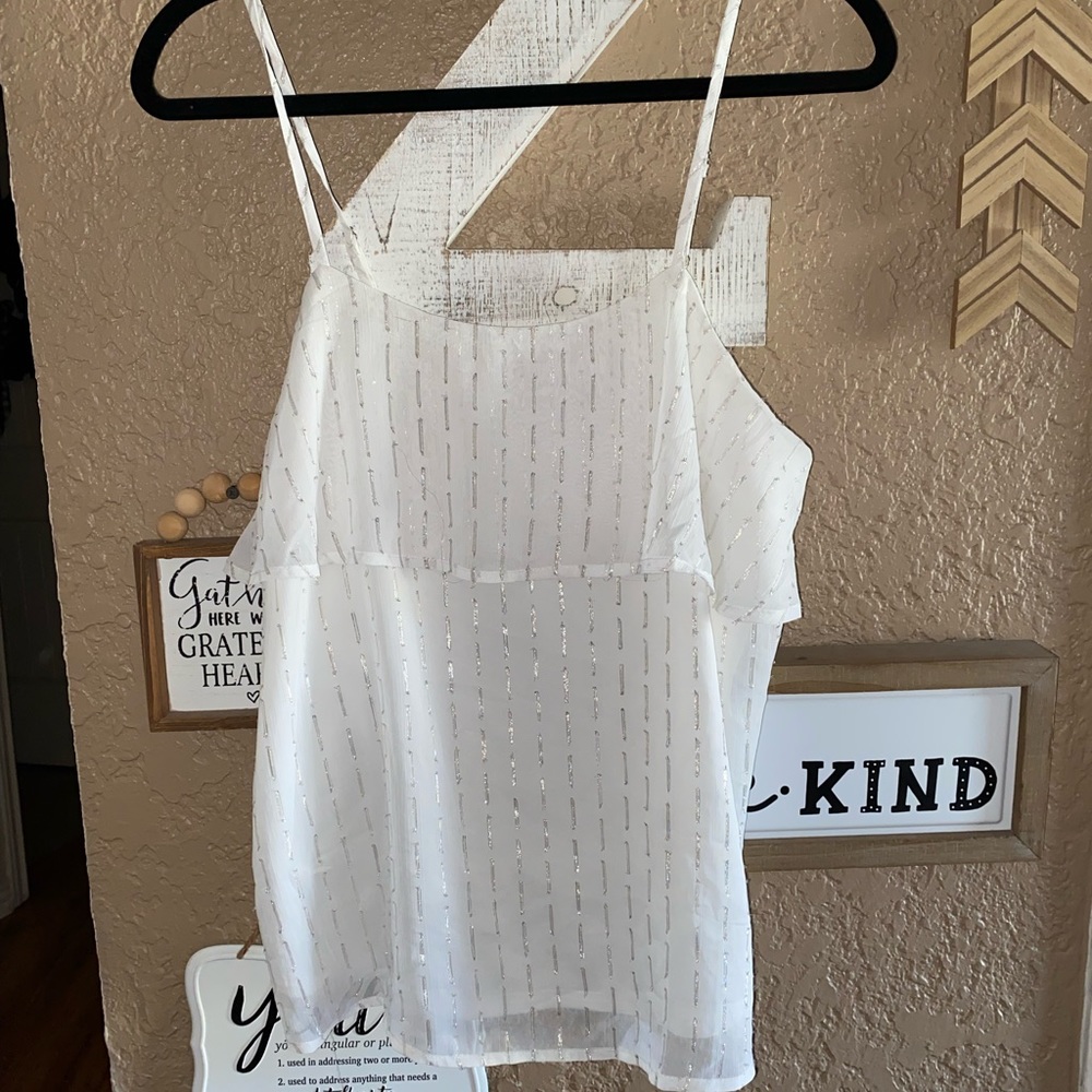 Andree By Unit White Silver Metallic Stripe Tank Size Medium EUC
